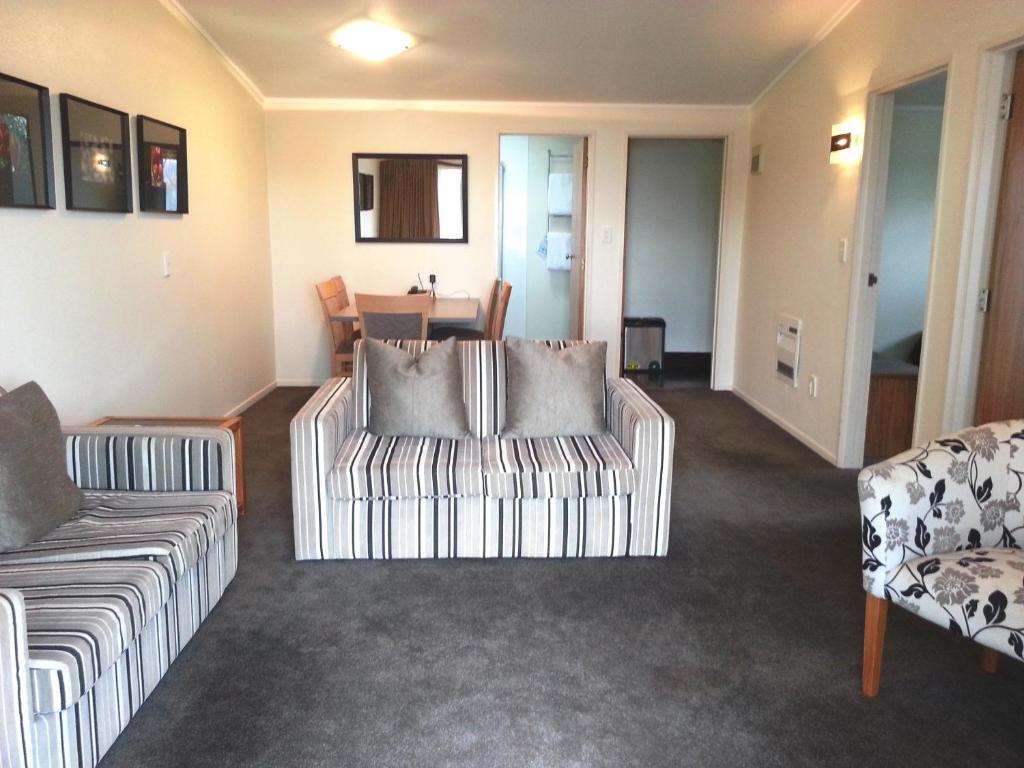 Marineland Beachfront Accommodation - Resim 33