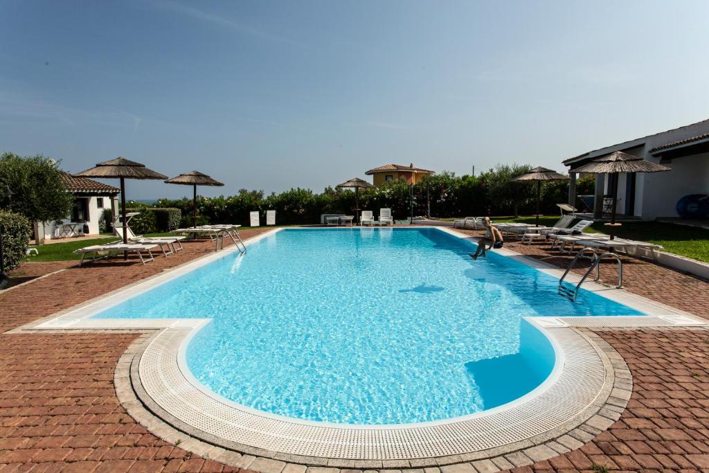 Bazén v ubytování Sa Prata Hotel & Resort nebo v jeho okolí