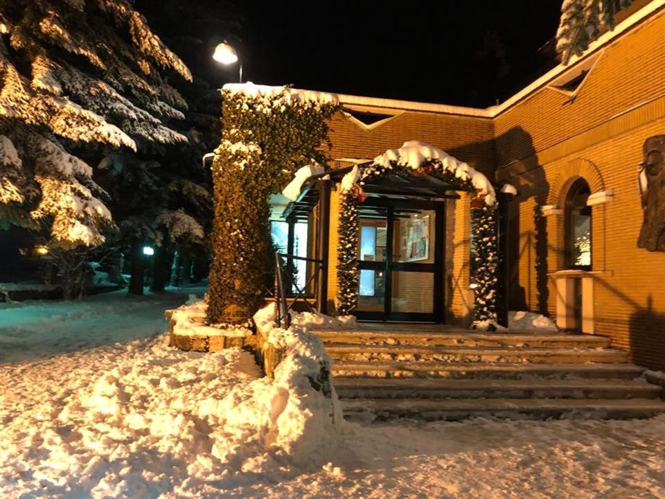 Budynek, w którym mieści się hotel