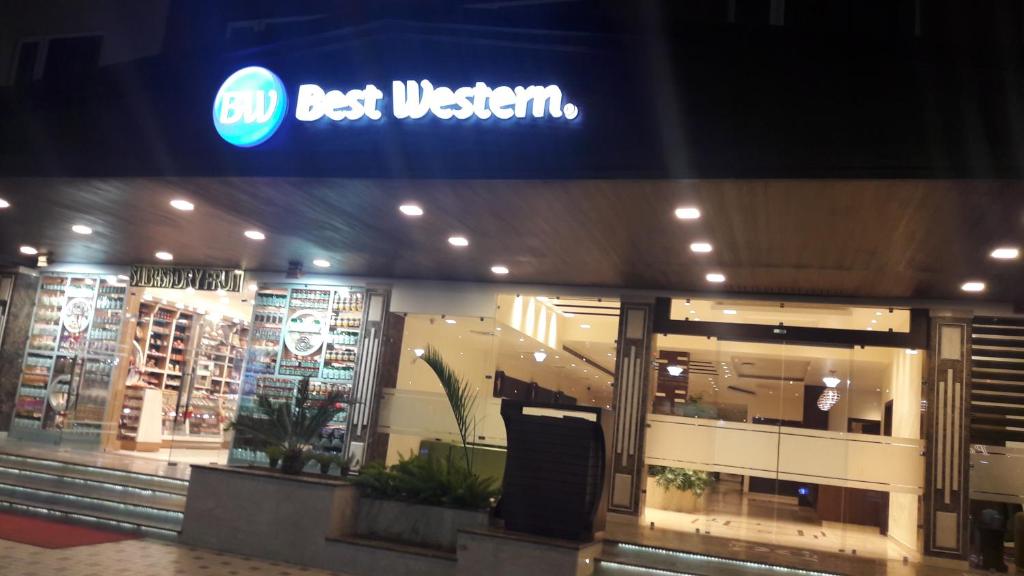 Certifikát, hodnocení, plakát nebo jiný dokument vystavený v ubytování Best Western Swing High Katra