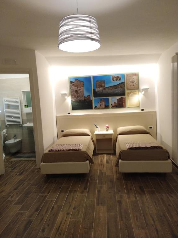 A seating area at DomuS al Corso B&B