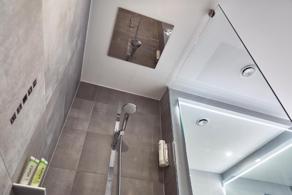 Lindner Hotel Cologne City Plaza, part of JdV by Hyatt - Resim 37