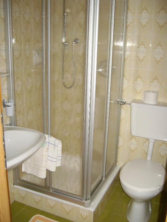 Koupelna v ubytování Schartnerhof