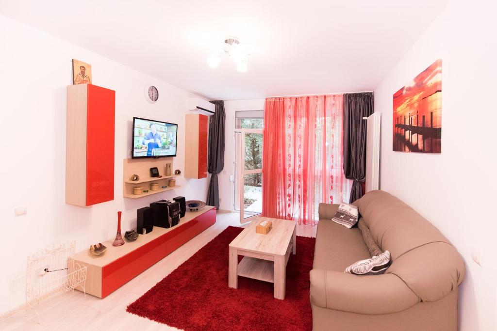 Red Apartment - Housity
