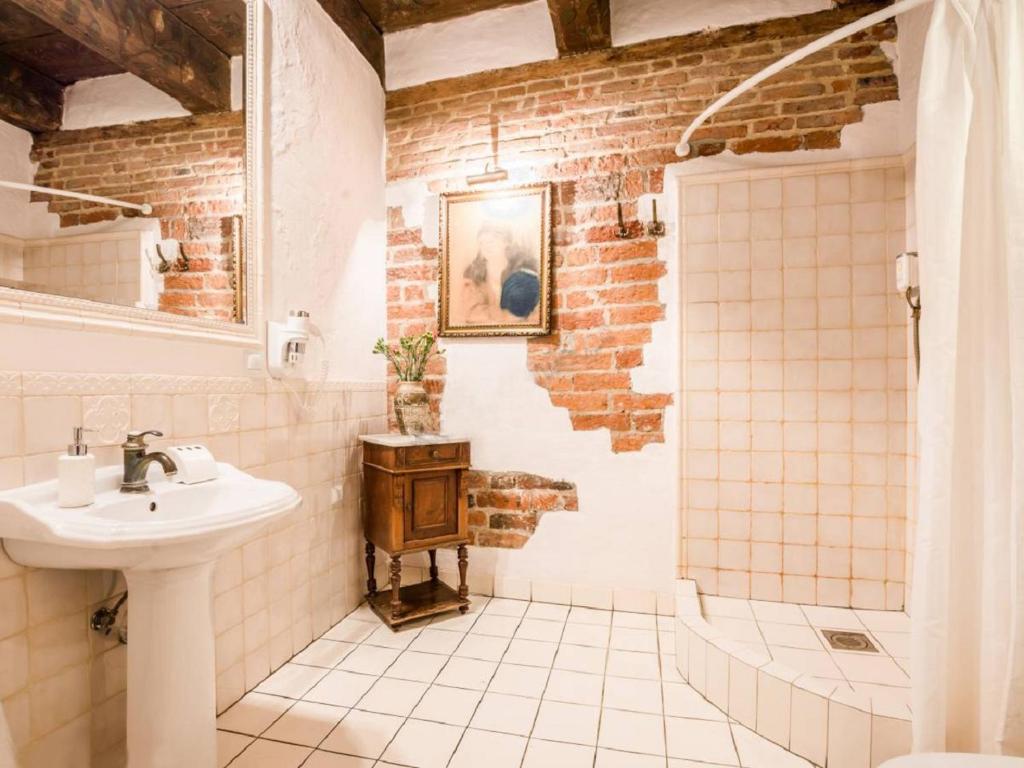 Kúpeľňa v ubytovaní Apartamenty Molus na Rynku Staromiejskim
