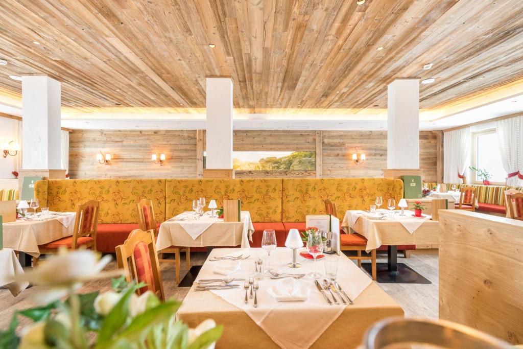 Restaurace v ubytování Hotel Alpenland