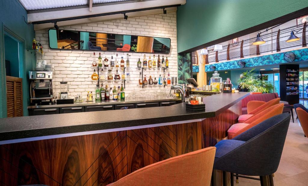 Lounge nebo bar v ubytování Best Western Plus La Marina