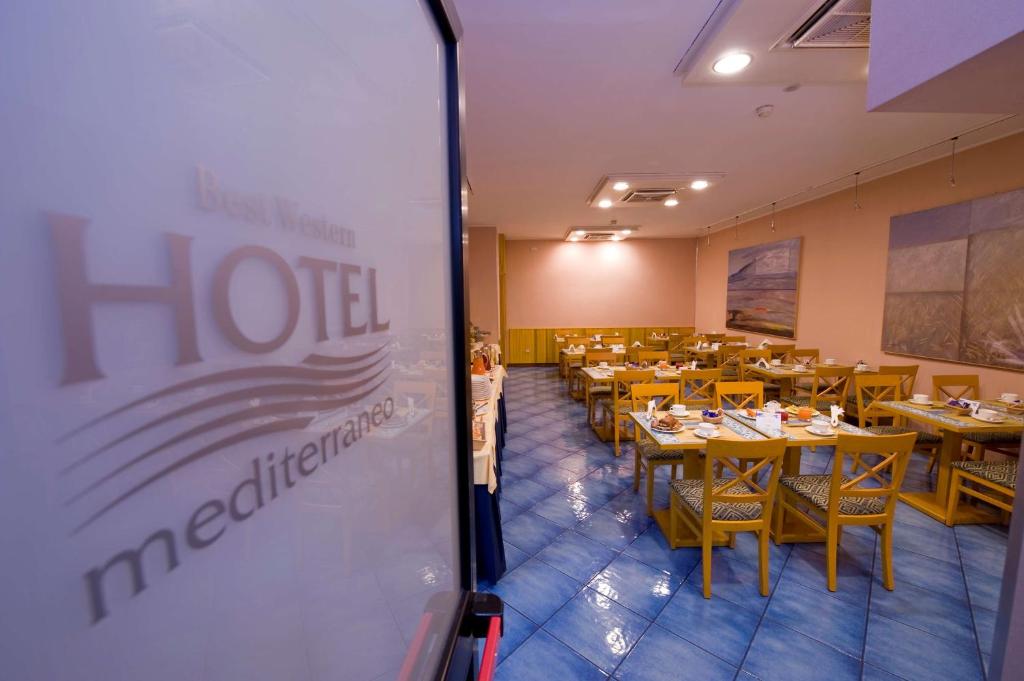 Restauracja lub miejsce do jedzenia w obiekcie Best Western Hotel Mediterraneo