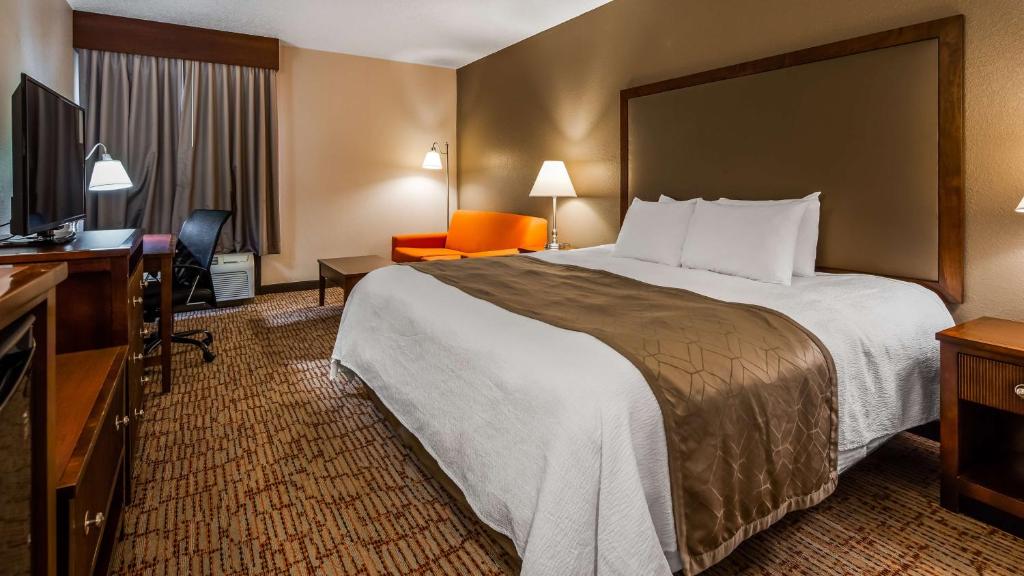 Best Western Plus Wichita West Airport Inn photo