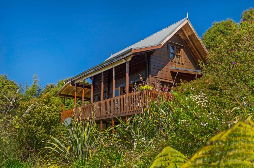 Kuaotunu Chalets - Cuvier Chalet
