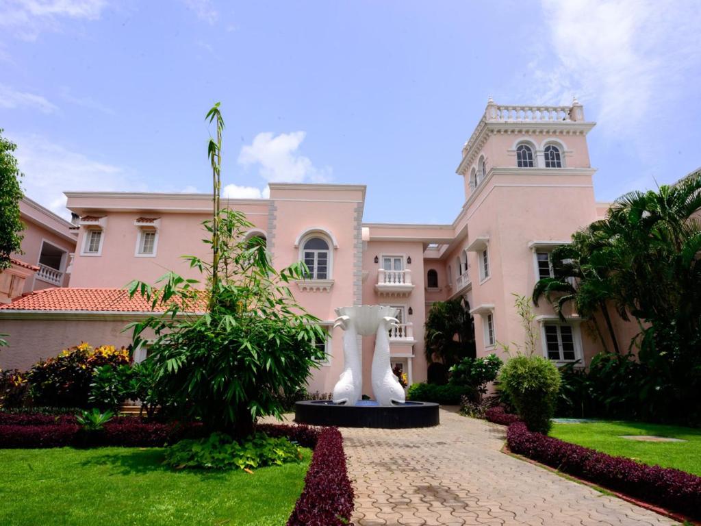 Zahrada ubytování Club Mahindra Emerald Palms, Goa