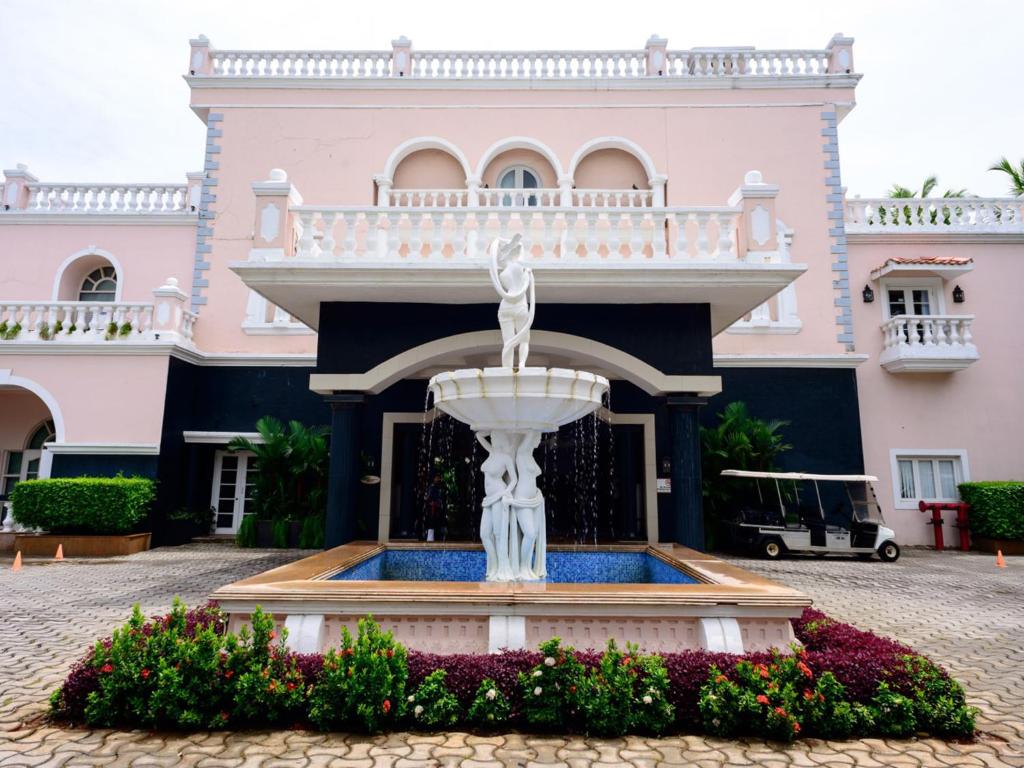 Exteriér nebo vchod ubytování Club Mahindra Emerald Palms, Goa