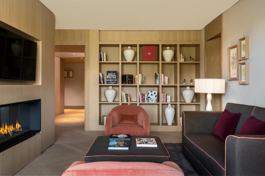 Istumisnurk majutusasutuses Waldhotel by Bürgenstock