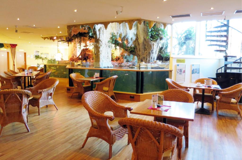 NOVAPARK Flugzeughotel Graz - Resim 42