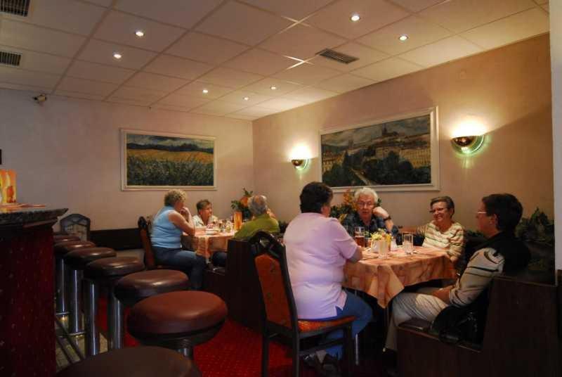 Hosté ubytování Hotel Prom
