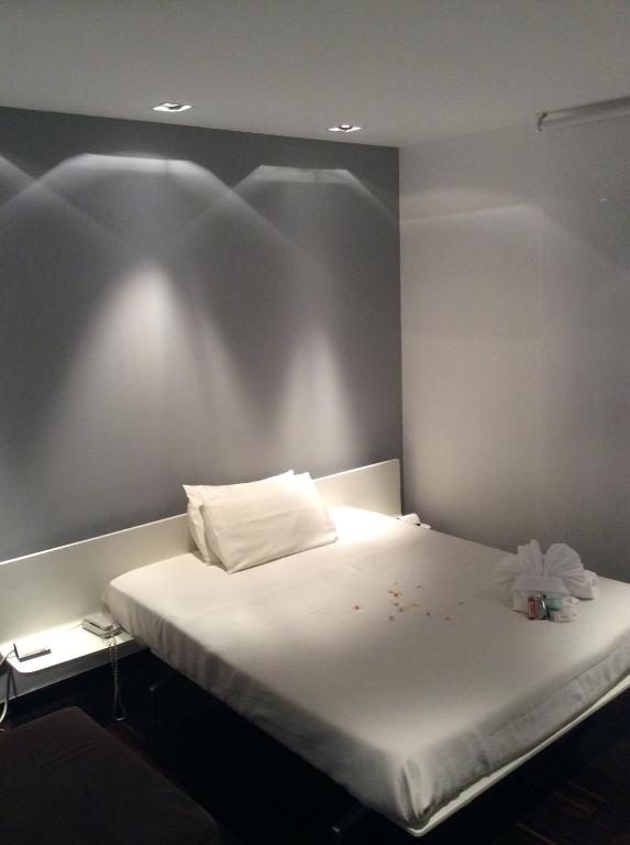 Postel nebo postele na pokoji v ubytování 15.92 Hotel