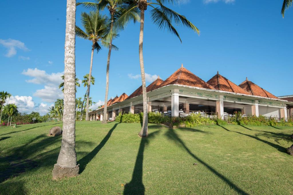 Vrt pred nastanitvijo Hotel Bakoua Martinique