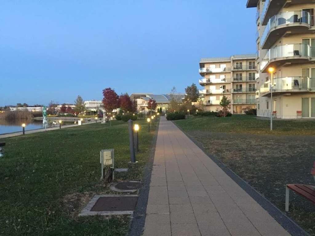 Zdjęcie z galerii obiektu Azur Apartman w mieście Velence