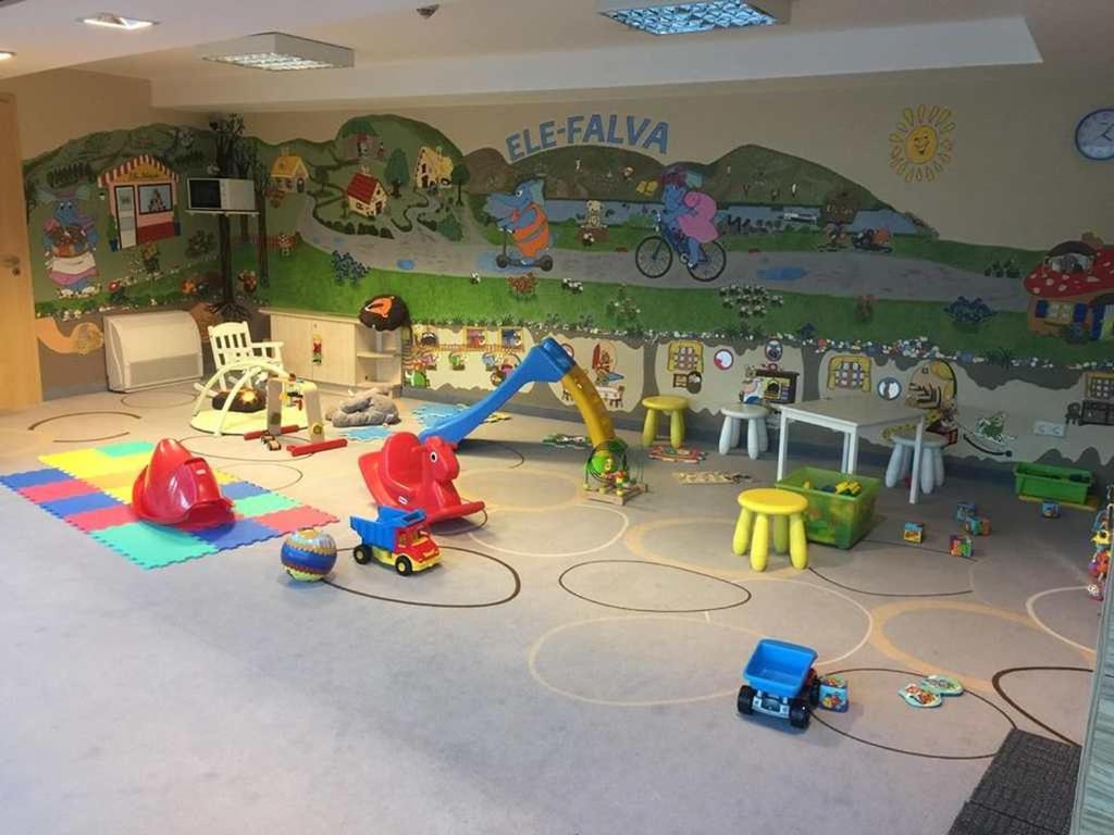 Zdjęcie z galerii obiektu Azur Apartman w mieście Velence