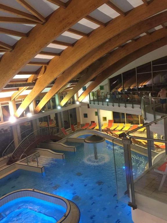 Zdjęcie z galerii obiektu Azur Apartman w mieście Velence