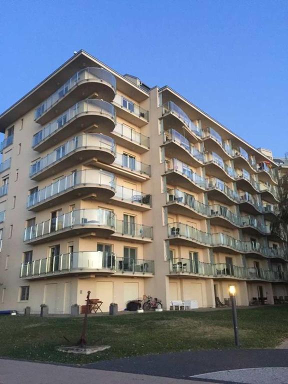 Zdjęcie z galerii obiektu Azur Apartman w mieście Velence