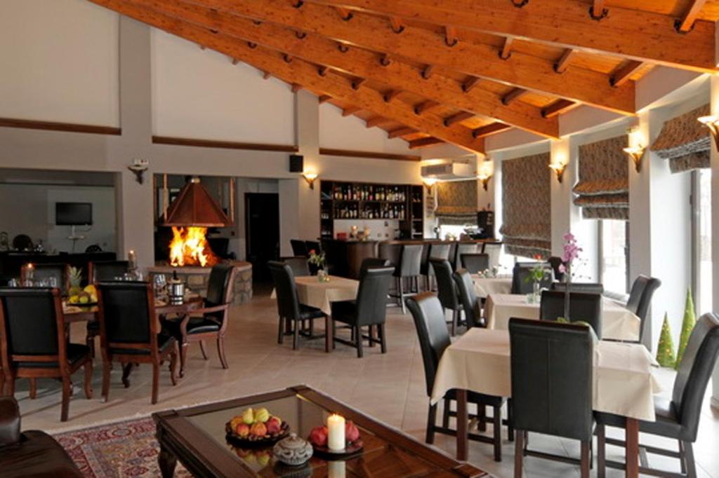 Restaurace v ubytování Hotel Mimallones