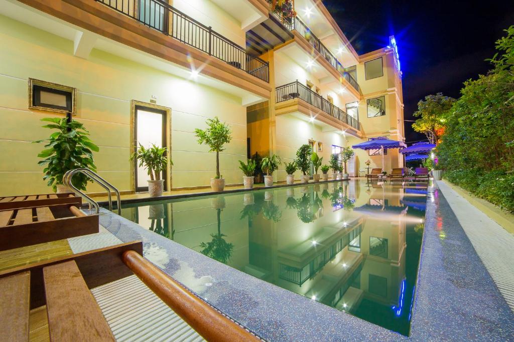 Bazén v ubytování Hào Anh Villa Hội An nebo v jeho okolí