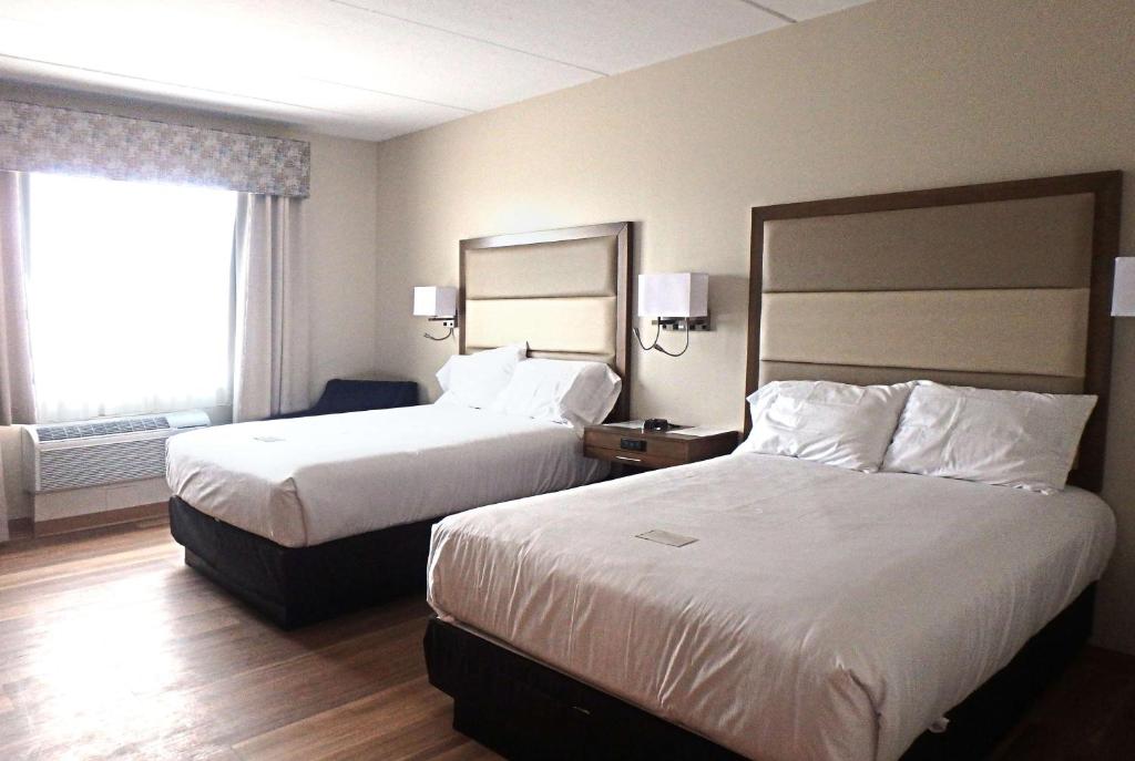 Wyndham Garden State College photo