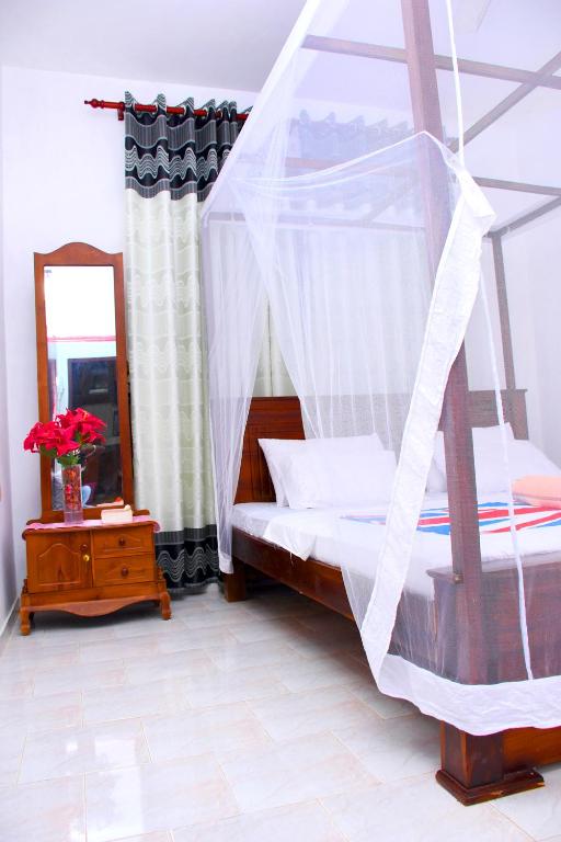 Indunil place hiriketiya with pool - 1