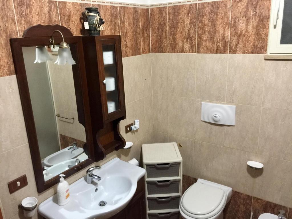 Zdjęcie z galerii obiektu Miseria e Nobiltà Apartment CHECK-IN FROM 12 00 TO 15 00 w mieście Neapol
