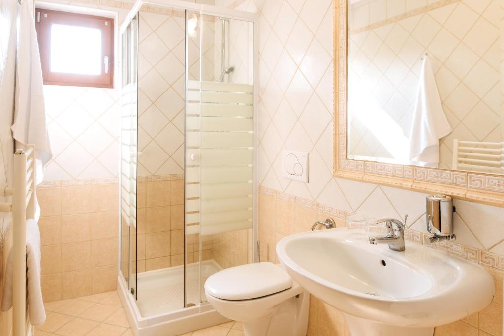 Koupelna v ubytování Hotel reAktiv