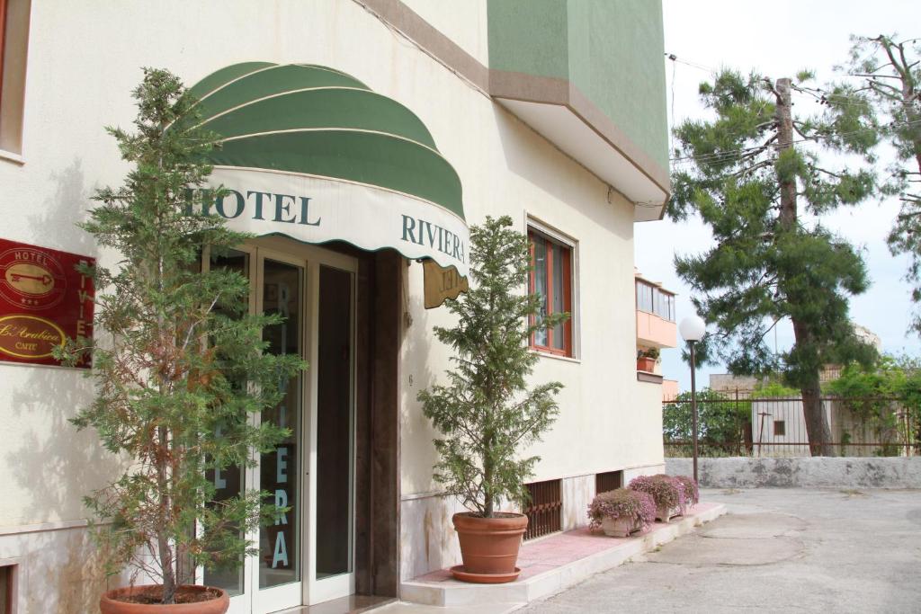 Exteriér alebo vchod do ubytovania Hotel Riviera