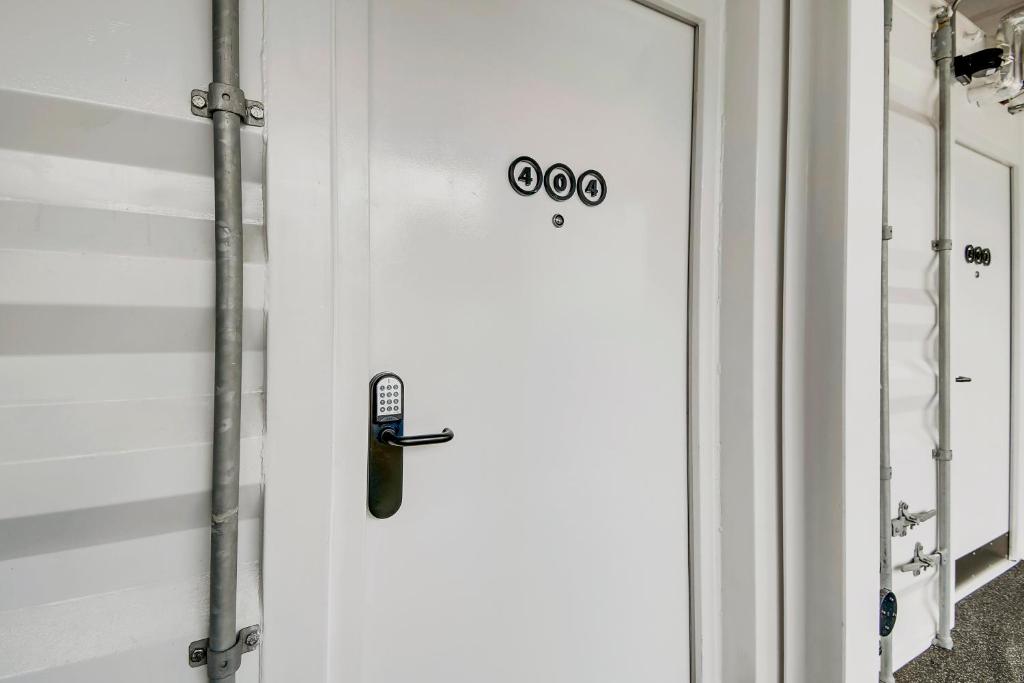 Stow Away Waterloo - Resim 34