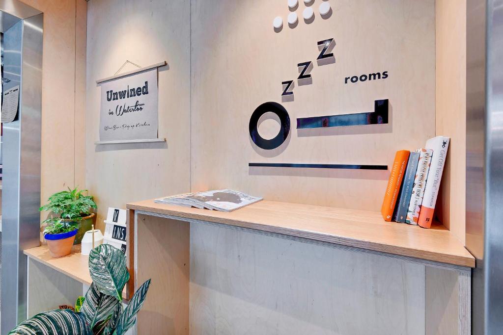 Stow Away Waterloo - Resim 26