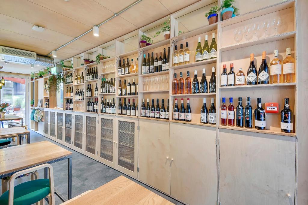 Stow Away Waterloo - Resim 24