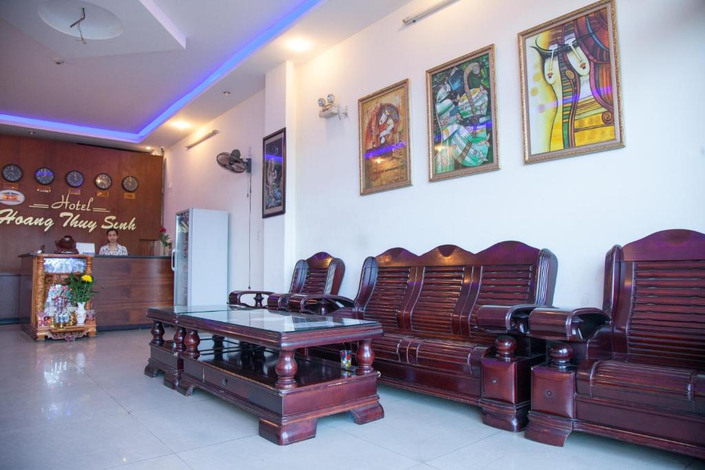Posezení v ubytování Hoang Thuy Sinh Hotel