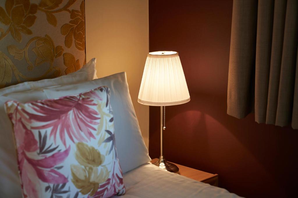 Antoinette Hotel Wimbledon - Resim 18