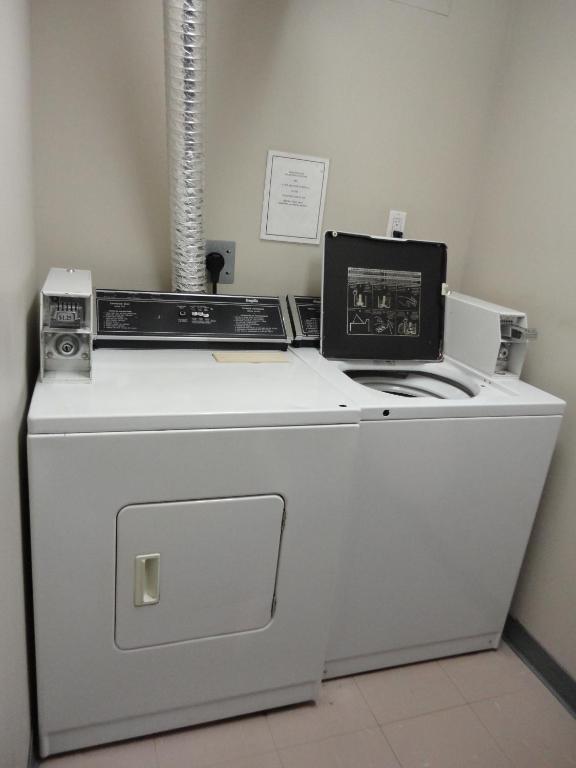 Rosedale on Robson Suite Hotel - Resim 39