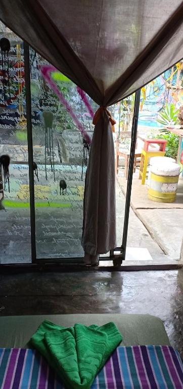 Yez Yez Yez All Good Hostel - Single Room With Shared Shower And Toilet