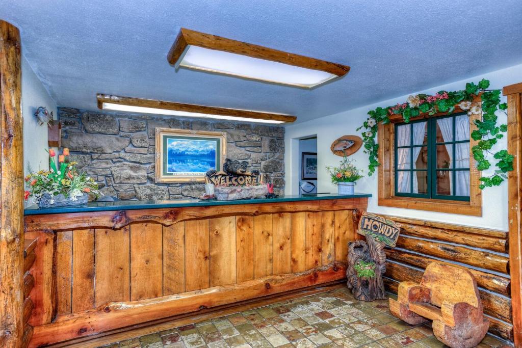 Super 8 by Wyndham Jackson Hole photo
