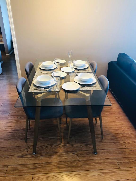 Posezení v ubytování Quiet 2 Bed 2 Bath close to Westview Hospital