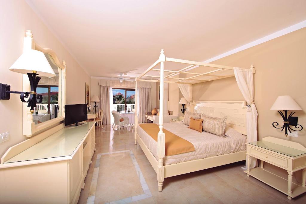 Bahia Principe Escape Aquamarine - Adults Only - All Inclusive photo
