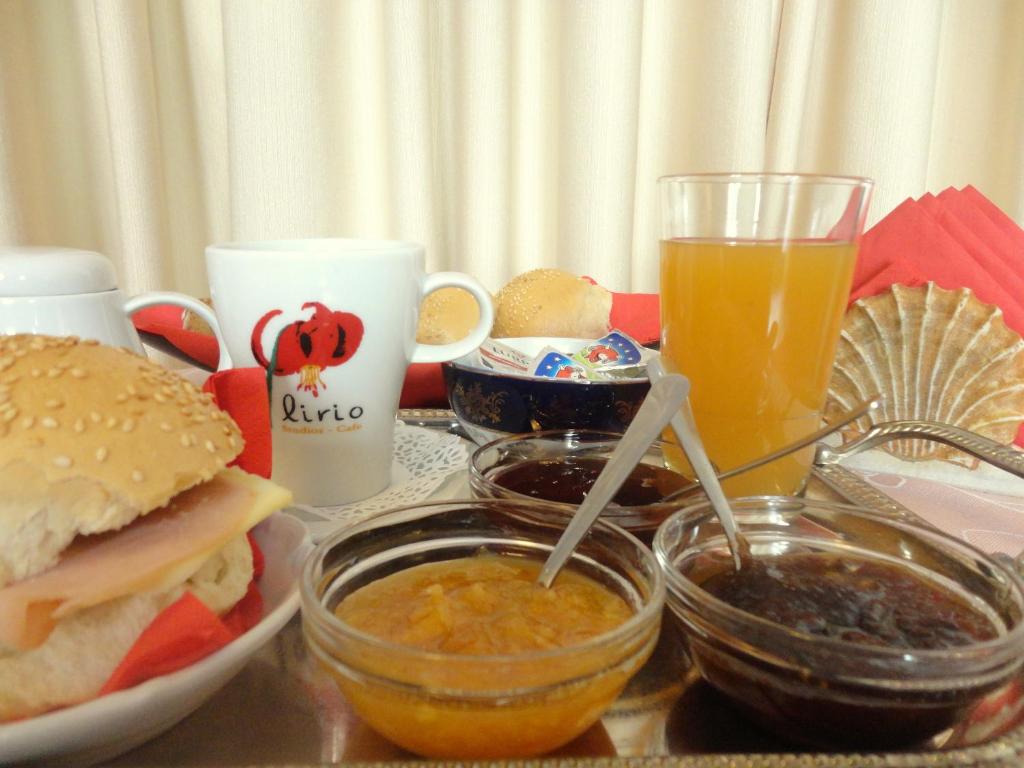 Jedzenie w pensjonacie lub w pobliżu