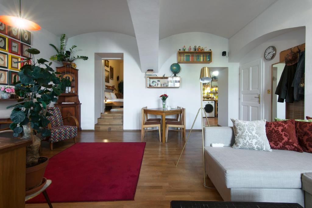 Posezení v ubytování Victoria Design Stays - Apartment Rehorova