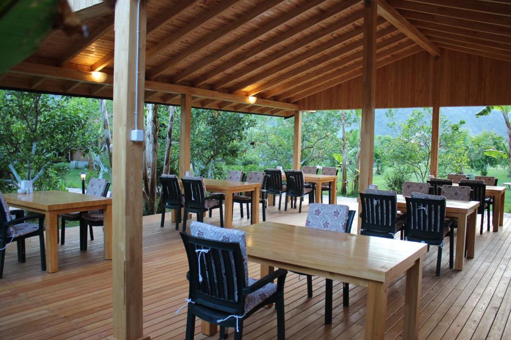 Restaurace v ubytování Cirali Armira Bungalow