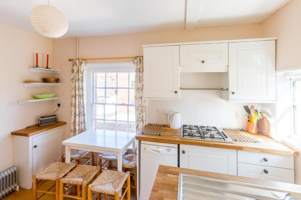 5 Coastguard Cottages 4