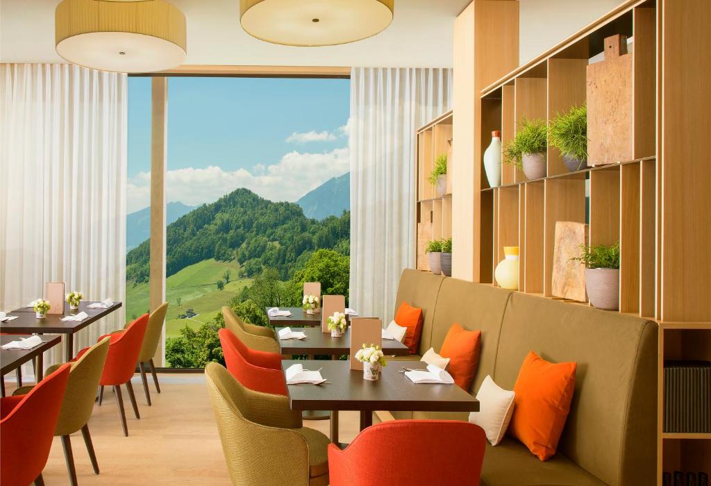 Üldine mäevaade või majutusasutusest Waldhotel by Bürgenstock pildistatud vaade