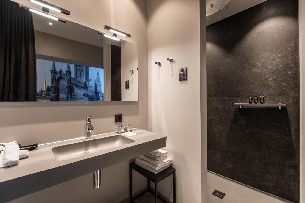 Koupelna v ubytování Hotel Harmony