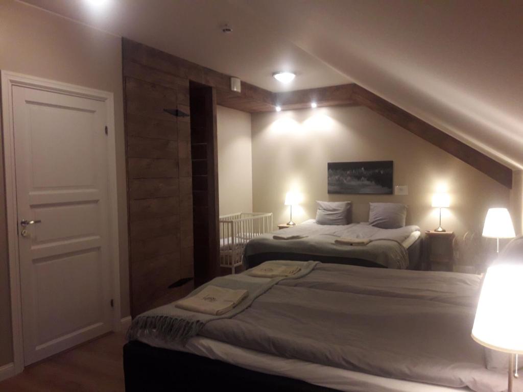Granlunda Gård - Family Room With Private Bathroom