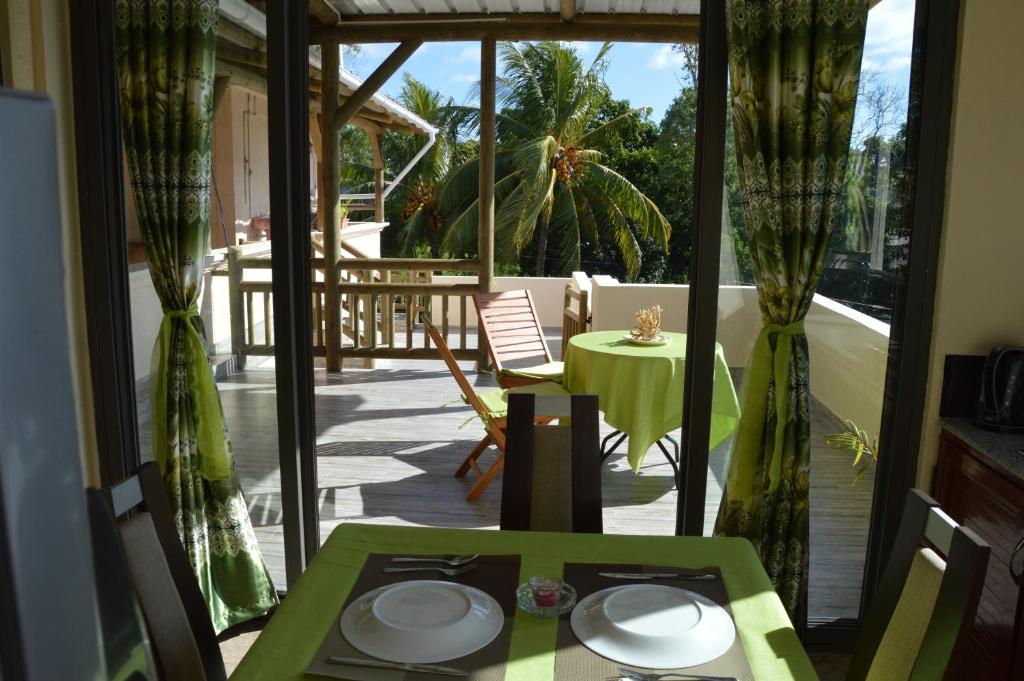 Riverside Holiday Home - 17